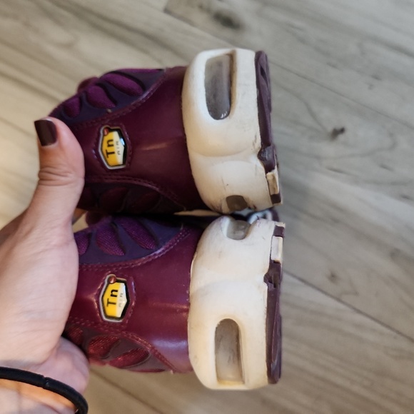 Women's Nike Air Max Plus TN "Bordeaux" - Picture 6 of 6